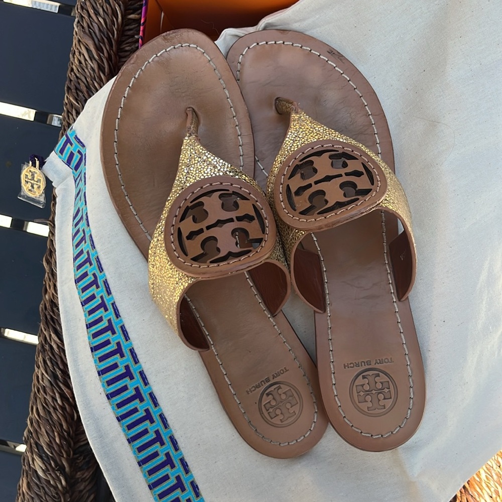 Tory Burch Louisa Gold/Tan Sandals. Metallic Leather/Veg Leather. Size 7.5